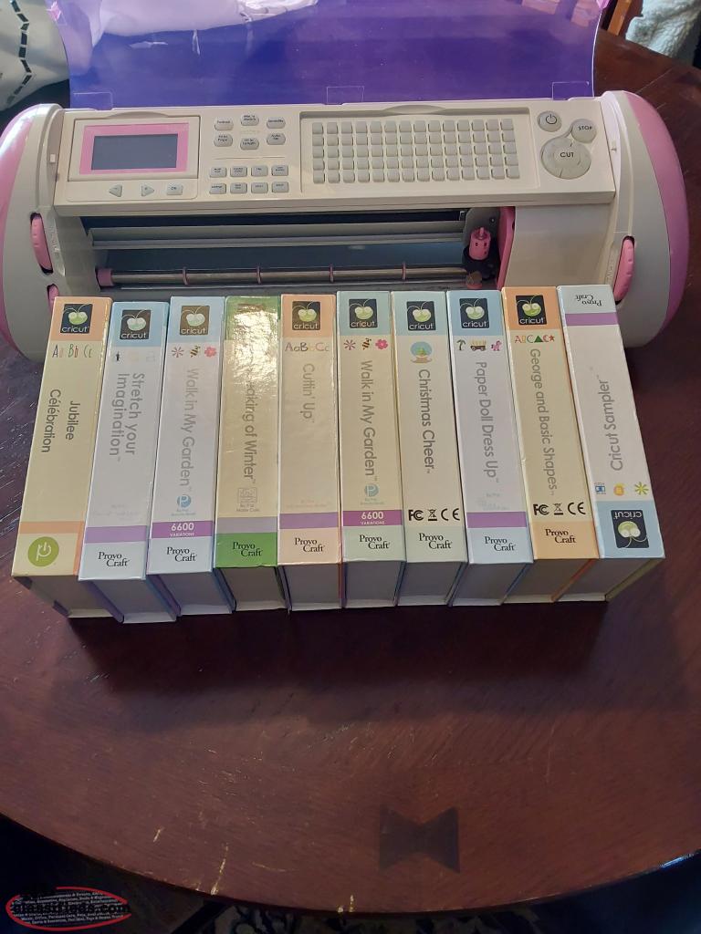 Cricut Cutting Machine & 10 Cartridges - Torbay, Newfoundland Labrador 