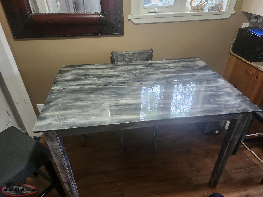 Kitchen table and 4 chairs Conception Bay South, Newfoundland