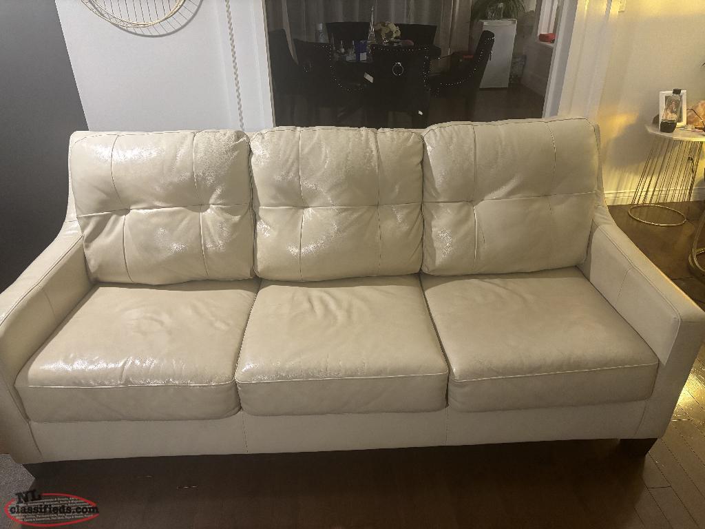 Leather Couch For Sale St. John's, Newfoundland Labrador NL Classifieds